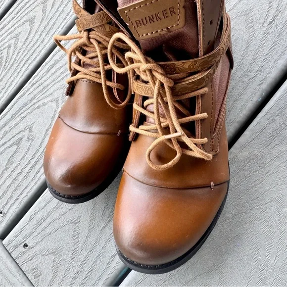 Bunker Sara Moto Boots Womens 9.5 Brown Leather Wrap Strap Combat - Picture 2 of 11